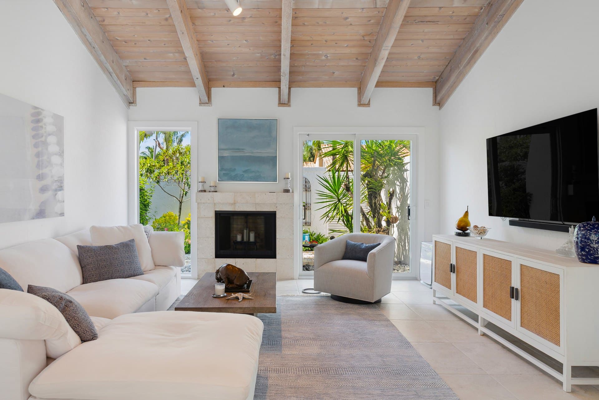 Jupiter coastal courtyard home — hero shot